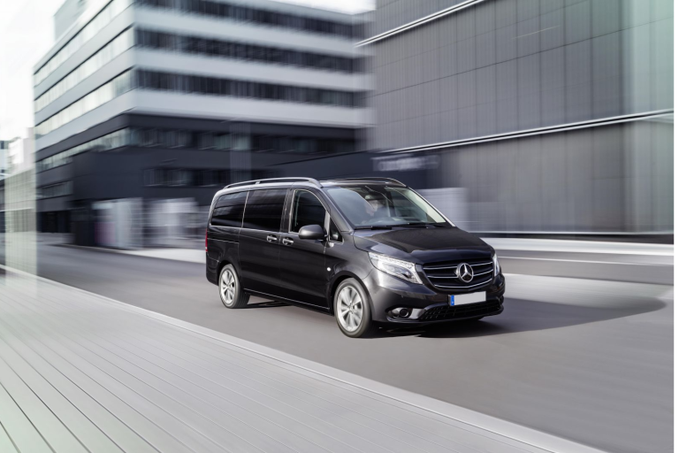 2022-Mercedes-Vito-Tourer-1